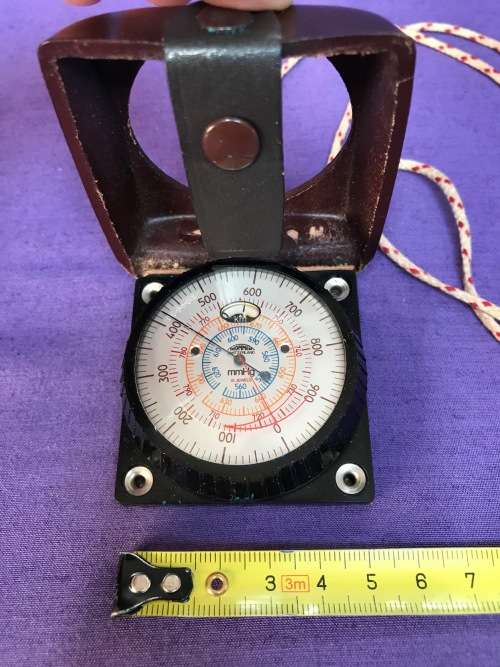 Thommen Switzerland old altimeter + barometer,  19 jewels,  in pouch