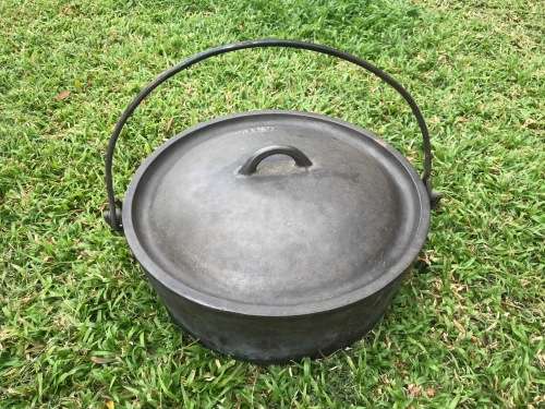 Falkirk Cast Iron Pot Size 6  diameter approx. 30cm