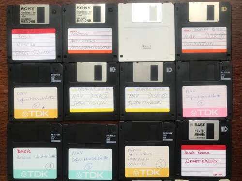 Disk - Disc 3.5` LOT  2    (20xdisks) 2HD, second hand, vintage