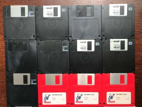 Disk - Disc 3.5` LOT  5    (20xdisks) 2HD, second hand, vintage