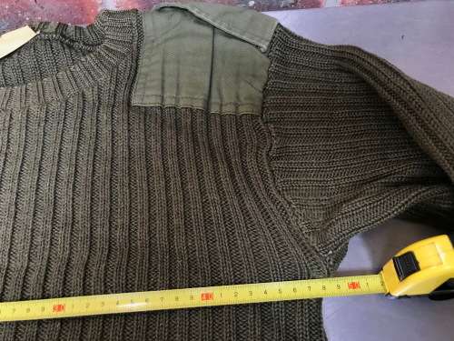 Military pullover lot 1 size 41-42 green used no flags