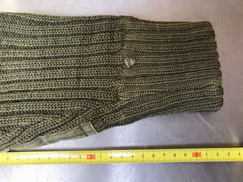 Military pullover lot 1 size 41-42 green used no flags