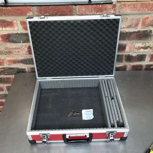 EmBag Hamburg Briefcase red 14cmx35cmx46cm , photo camera or tool case,preowned from Germany