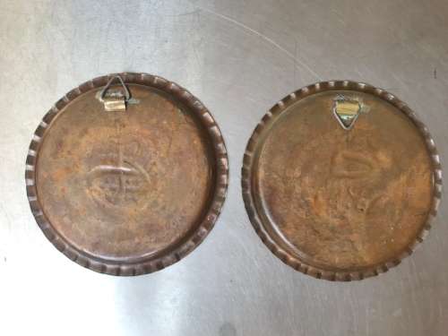 2 x Old copper wall plate, 18,5cm diameter, vintage, rare,
