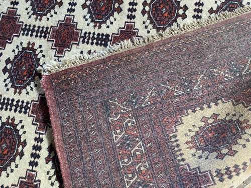 CARPET  LOT 3  127cm x 195cm secondhand