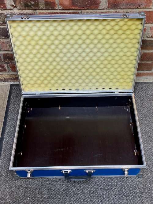 Aluminium Case blue 62cmx42cmx18cm , weight empty approx. 6kg, for computer or photo,preowned