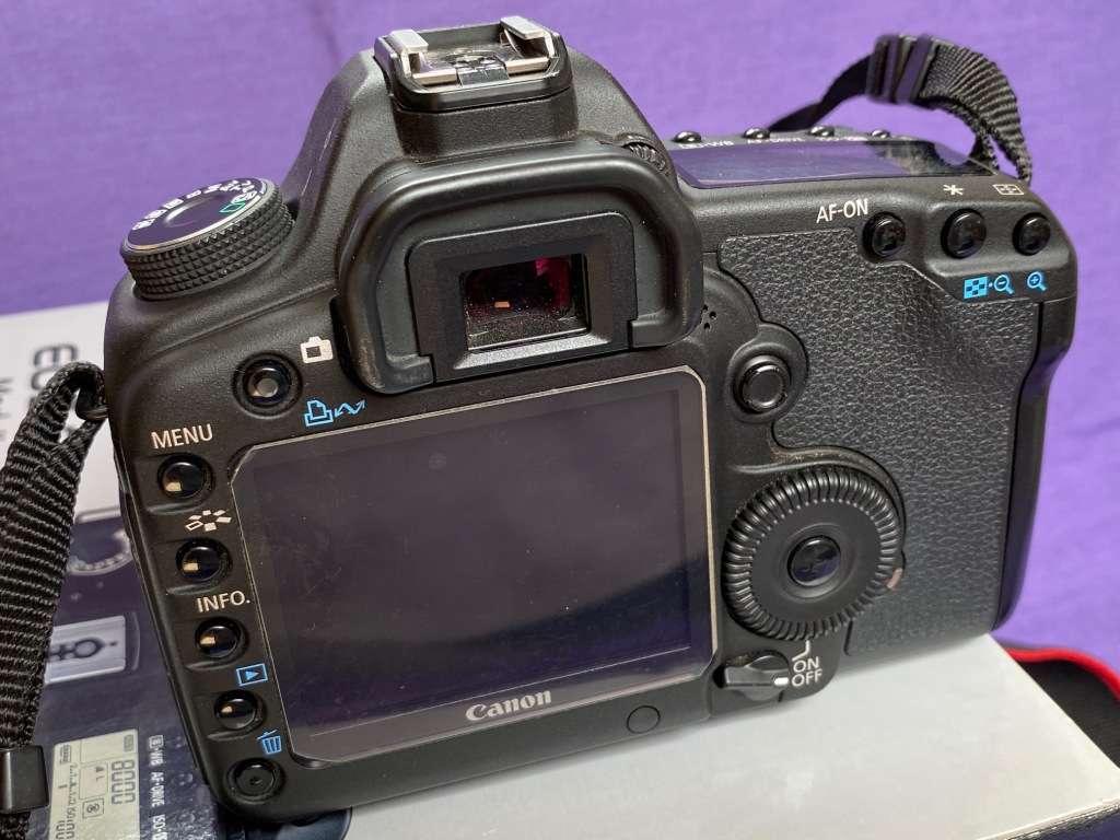 CANON EOS 5D MARK II digital camera (Full Frame) + Canon Lens EF 35-135USM,only 12598 Shutter Counts