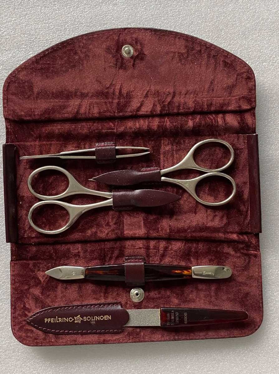 Pfeilring Vintage Manicure Set Made In Solingen Germany, preowned (Lot 2)