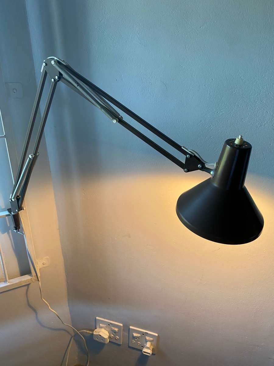 Vintage Retro Office desk lamp, from the 60s / 70s, collectors item, is working, colour is brown
