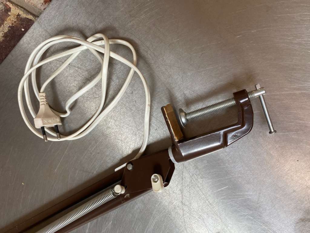 Vintage Retro Office desk lamp, from the 60s / 70s, collectors item, is working, colour is brown