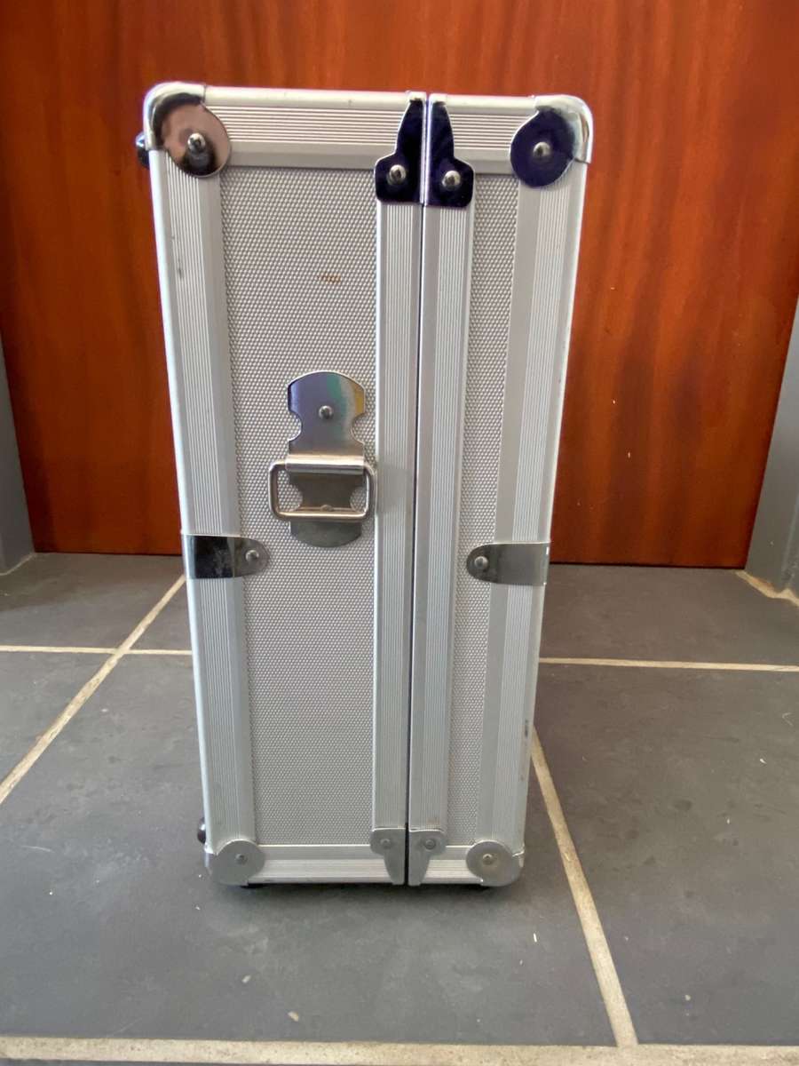 Aluminium Case, 40cmx31cmx14cm, briefcase, for Video or Photo Camera, from Germany, with brand on