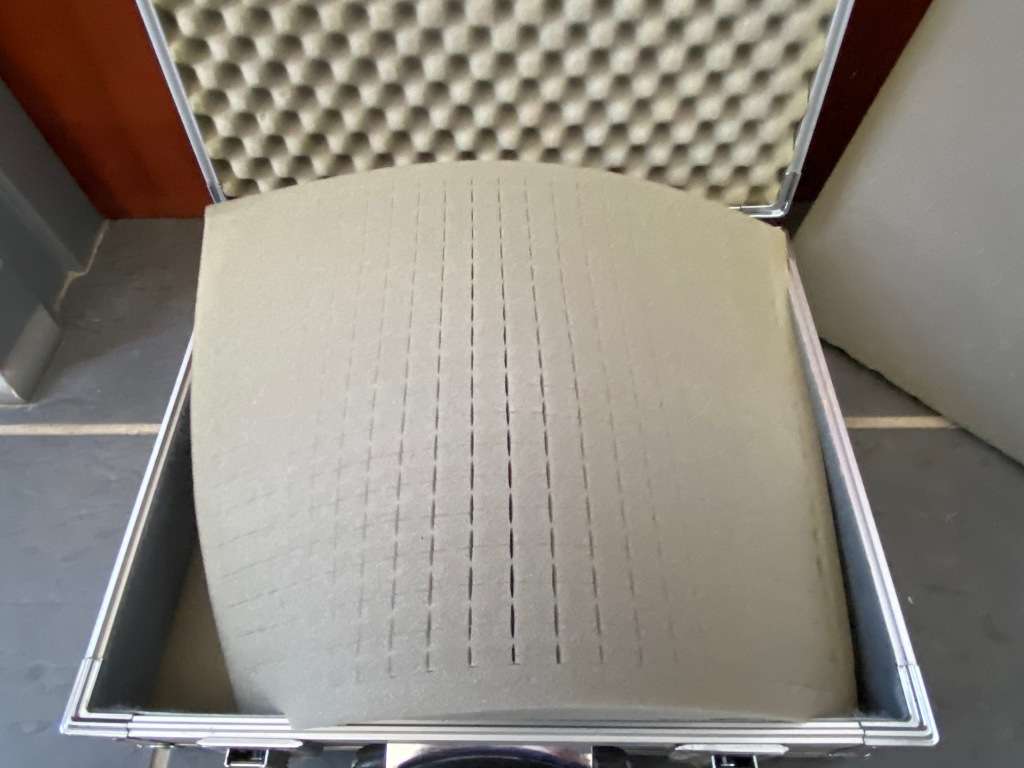 Aluminium Case, 40cmx31cmx14cm, briefcase, for Video or Photo Camera, from Germany, with brand on