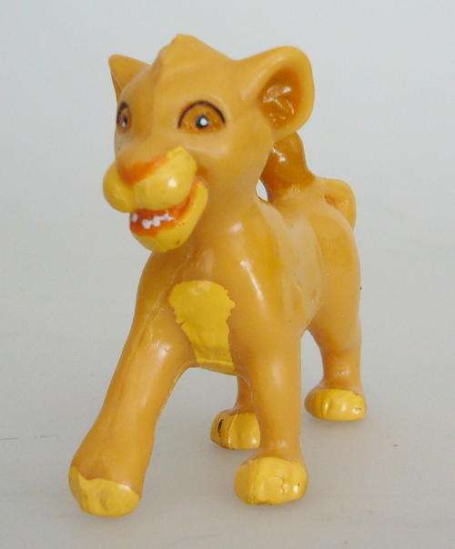 THE LION KING FIGURE DISNEY YOUNG LION MALE SIMBA