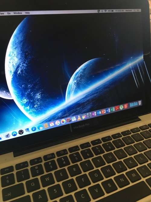 APPLE MacBook Pro ( PLEASE READ )