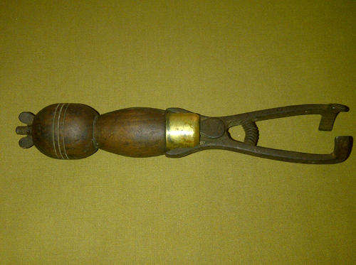 Tool for Light Fittings