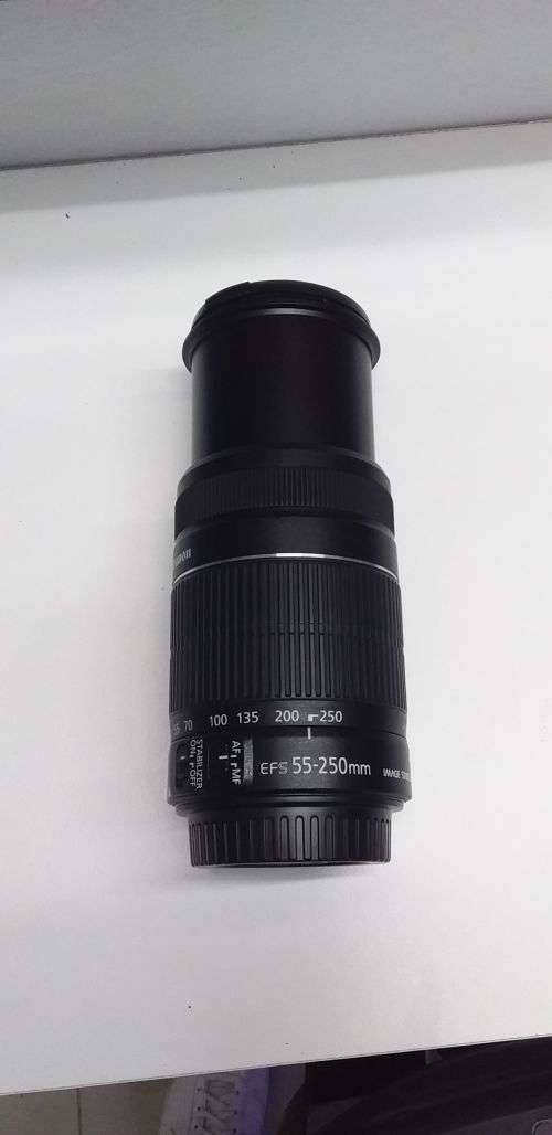 Canon 55-250mm IS Zoom lens