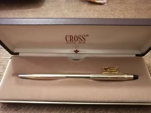1/20 10ct gold filled Cross pen with 2 refills in original box with booklet