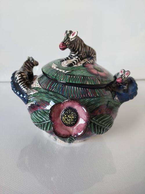 Ardmore Sugar Bowl - Highly Collectable Valued at R9500