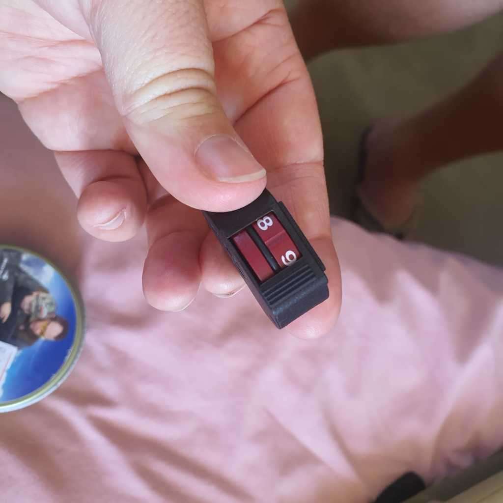 Gamo Replay 10 Maxxim Desert Air Rifle with Rifle Scope, Bag and Pellets