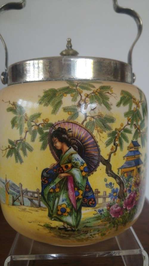 Delightful Japanese inspired biscuit barrel