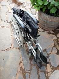 Lightweight aluminium foldable wheelchair