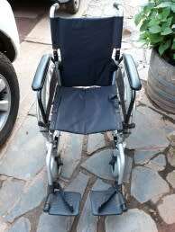 Lightweight aluminium foldable wheelchair
