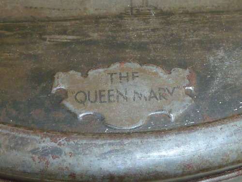 Ultra Scarce QUEEN  MARY  Toffee Tin  of 1930's