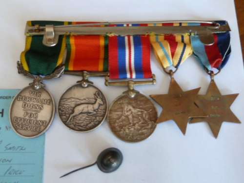 South African set of x5 medals and MOTH Badge