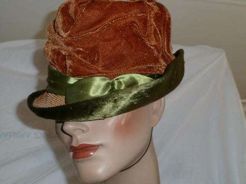 Ladies HAT 1950's Velvet Walking Hat