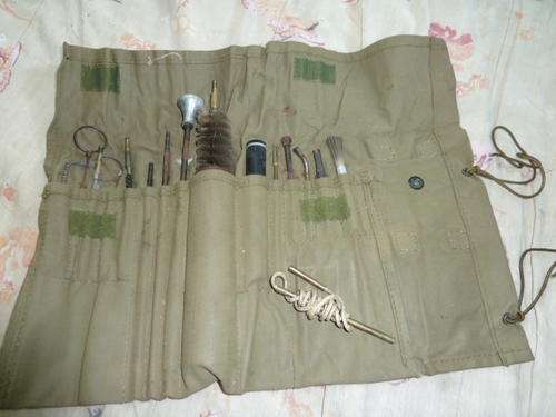 Rhodesian and South African Military during 1970's - Later 1980's)  FN-LM4 Gun Cleaning kit  (comple