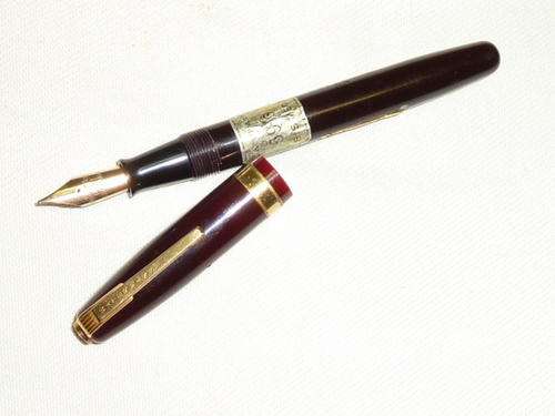 Waterman's 515 with a 14ct gold nib (circa 1940's-50's)