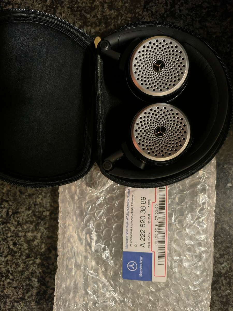 Mercedes Benz S Class Infotainment headphones