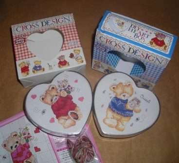 Crafty Stuff: Cute Cross Stitch Heart Box