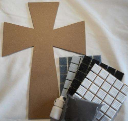 Crafty Stuff: MOSAIC CROSS KIT BLACK AND WHITE