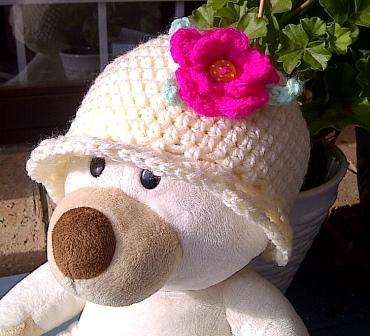Crafty Stuff: Crochet Lacy Baby Beanie in white