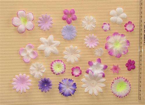 Crafty Stuff:  Fabric Flowers Lilac x25