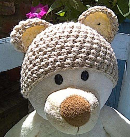 Crafty Stuff: Crochet BabyTeddy hat