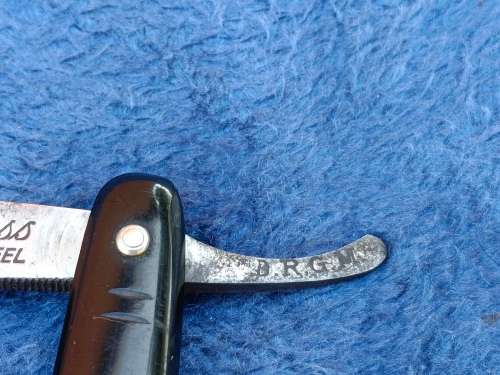 Cut Throat straight Razor, Strop & oil stone