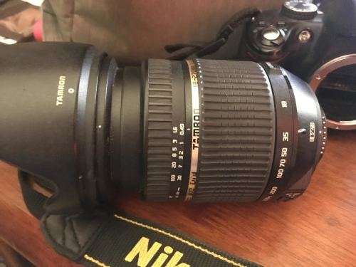 Nikon D5000 + Tamron AF 18-270mm FREE + 3 Batteries