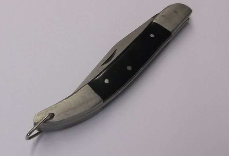 AN AWESOME VINTAGE STYLE POCKET KNIFE - GOOD QUALITY - VERY SHARP BLADE - ONE TIME OFFER !!