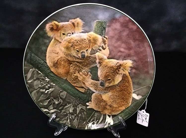 AN ADORABLE VINTAGE ROYAL DOULTON PLATE WITH KOALA`S THEME ...THE CUTEST EVER !!!