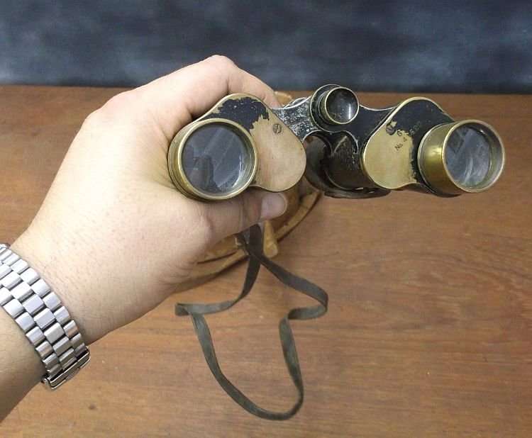 WW2 ERA MILITARY STEREO BINOCULARS BY BAUSCH & LOMB OPTICAL CO.