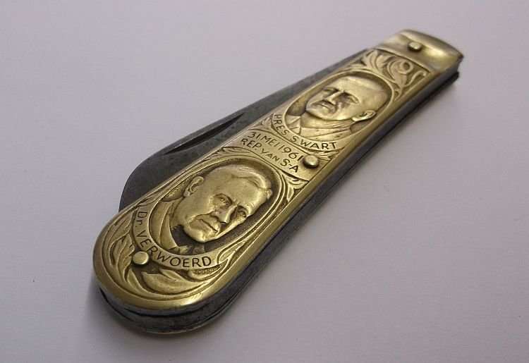 WOW !!!! PRES..KRUGER..STEYN..SWART..VERWOERD...AFRICANA POCKET KNIFE BY CARL SCHLIEPER