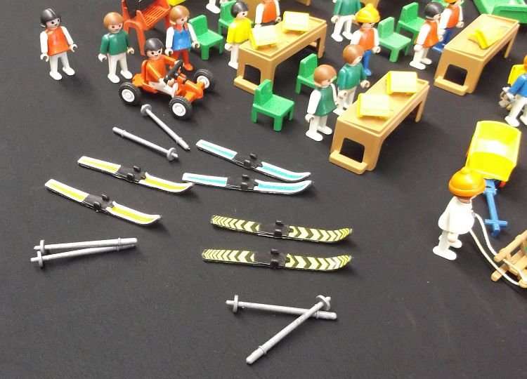 AWESOME DEAL !!! VINTAGE PLAYMOBIL FIGURES AND ACCESSORIES - OVER 200 PIECES