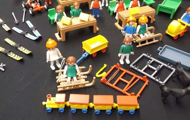 AWESOME DEAL !!! VINTAGE PLAYMOBIL FIGURES AND ACCESSORIES - OVER 200 PIECES