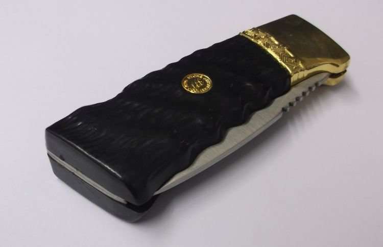 BIG 5...." RHINO "....COLLECTORS KNIFE....GREAT BLADE...GOOD WEIGHT...AWESOME GIFT...