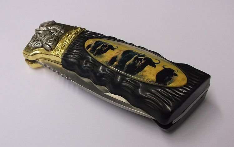 BIG 5...." CAPE BUFFALO "....COLLECTORS KNIFE....GREAT BLADE...GOOD WEIGHT...AWESOME GIFT...