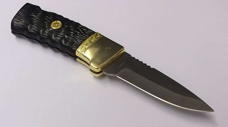 BIG 5...." LEOPARD "....COLLECTORS KNIFE....GREAT BLADE...GOOD WEIGHT...AWESOME GIFT...