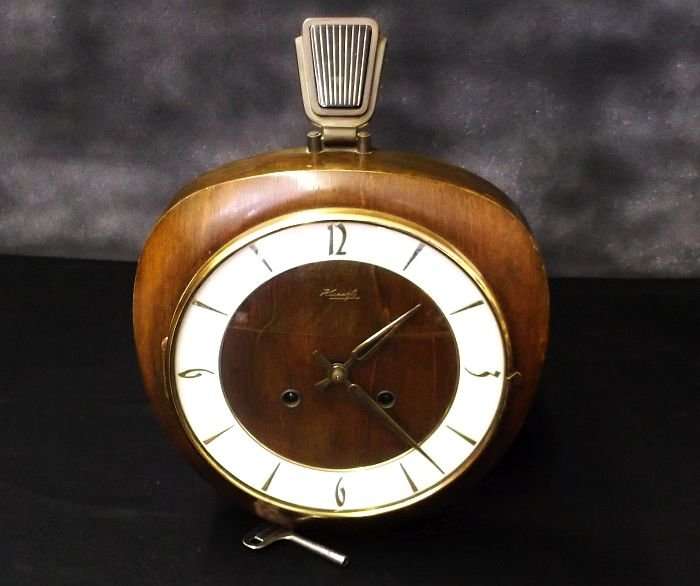 STUNNING RARE ART DECO KIENZLE GERMANY WIND UP CHIME WALL CLOCK  - WORKS !!