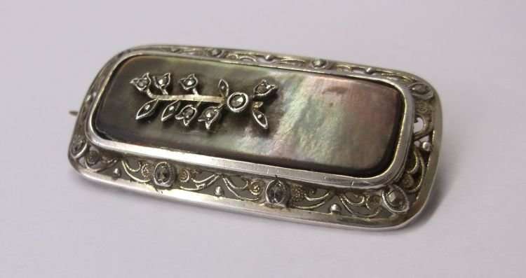 A GORGEOUS VINTAGE STERLING SILVER BROOCH WITH ABALONE AND MARCASITE ...FILIGREE TOO !!! WOW !!!